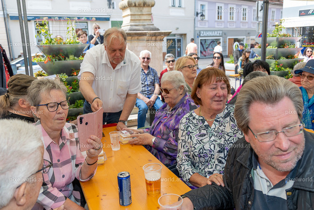 Muttertagsfeier am Hauptplatz in Feldkirchen | Bildershop von pixelworld.at - Realisiert mit Pictrs.com