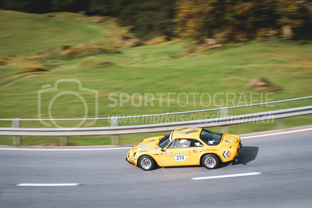 21. Arosa ClassicCar 2025 - 7. =September= 2025 | Markus Michel aus Bremgarten (SUI) in einem Alpine A110 SC aus dem Jahre 1973 mit Startnummer 319 am Arosa ClassicCar 2025 in der Kategorie Classic Trophy..@arosaclassiccar, @arosa.official, #arosaclassiccar, #arosa, #76curves, #classiccarBild: Sportfotografie Markus Aeschimann | www.markus-aeschimann.ch - Realisiert mit Pictrs.com