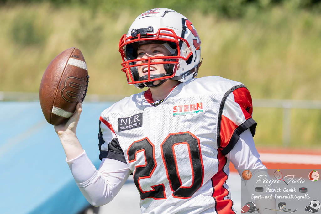 GFLW 1: German Football League Women 1: Rodgau Pioneers Ladies - Stuttgart Scorpions Sisters, 07.06.2026 | Dinah Laura Naegele (Stuttgart Scorpions Sisters #20) mit einem weiteren TOuchdown, Freisteller, Portrait / Porträt, Rodgau Pioneers Ladies - Stuttgart Scorpions Sisters, Rodgau, Maingau-Energie-Stadion "Am Weichsee", 7.6.2026 - Realisiert mit Pictrs.com