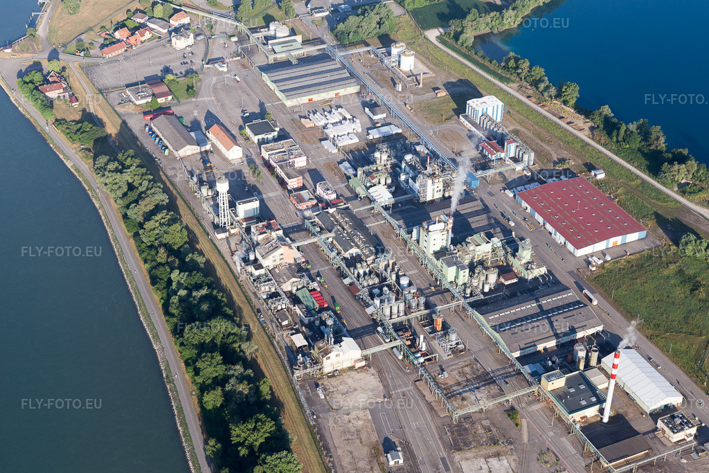 Vue aérienne: Port à Lauterbourg dans le département Bas Rhin, France.Photo: IMG_100946.jpg prise le 17/06/2017 par Werner Riehm/FLY-FOTO.euRésolution de l'original: 5472 x 3648 px