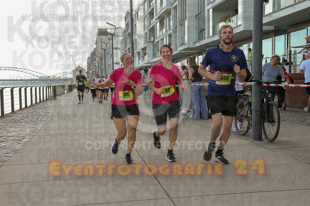 250920_1451_EX1_7872 | Sportfotografie im Rhein-Sieg Kreis, Köln, Bonn, NRW, Rheinland Pfalz, Hessen, etc. Unser Tätigkeitsfeld umfasst den Laufsport vom Volkslauf über den Marathon, Duathlon, Triathon bis zum Ultralauf wie Kölnpfad Ultra oder Schindertrail.