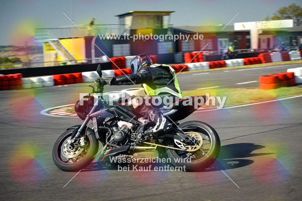 OBK_Mai_Volker_Adam-10385 | Hier findet Ihr Bilder von Touristenfahrten auf der Nürburgring Nordschleife oder von anderen Veranstaltungen die ich besucht habe. Viel Spass beim Durch Schauen 