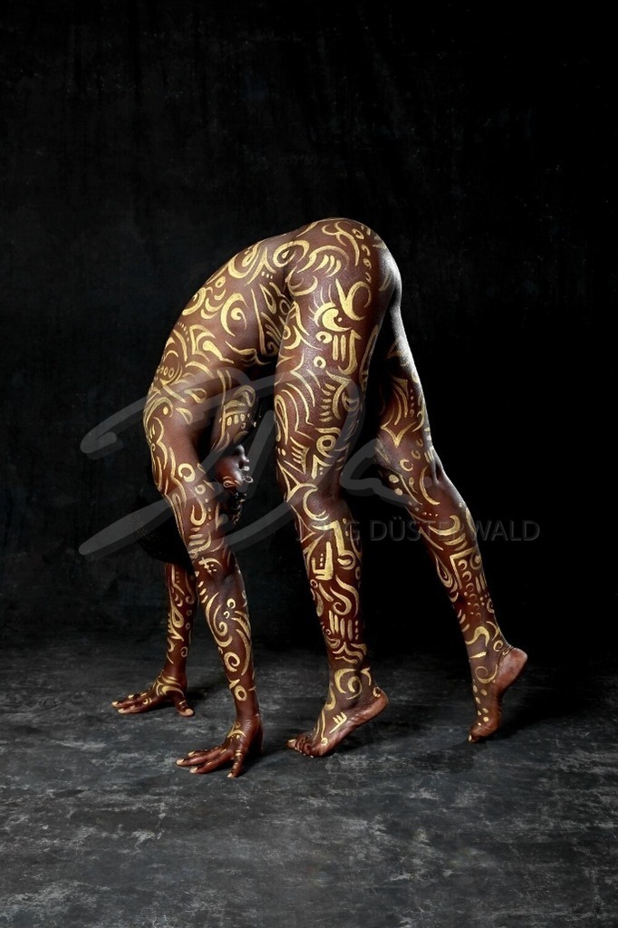 Bodypainting-GOLD_0278 | #003 | Modell: Clémentine | Foto: Tschiponnique Skupin - Realisiert mit Pictrs.com