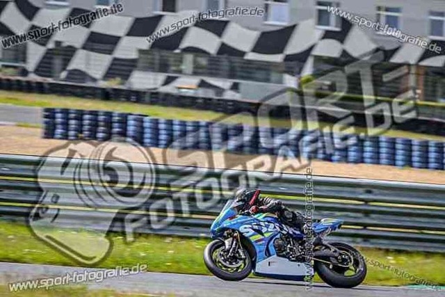 pubi1072 | Professionelle Fotos von Sportveranstaltungen, aber auch Hochzeiten und anderen Events. - Realisiert mit Pictrs.com