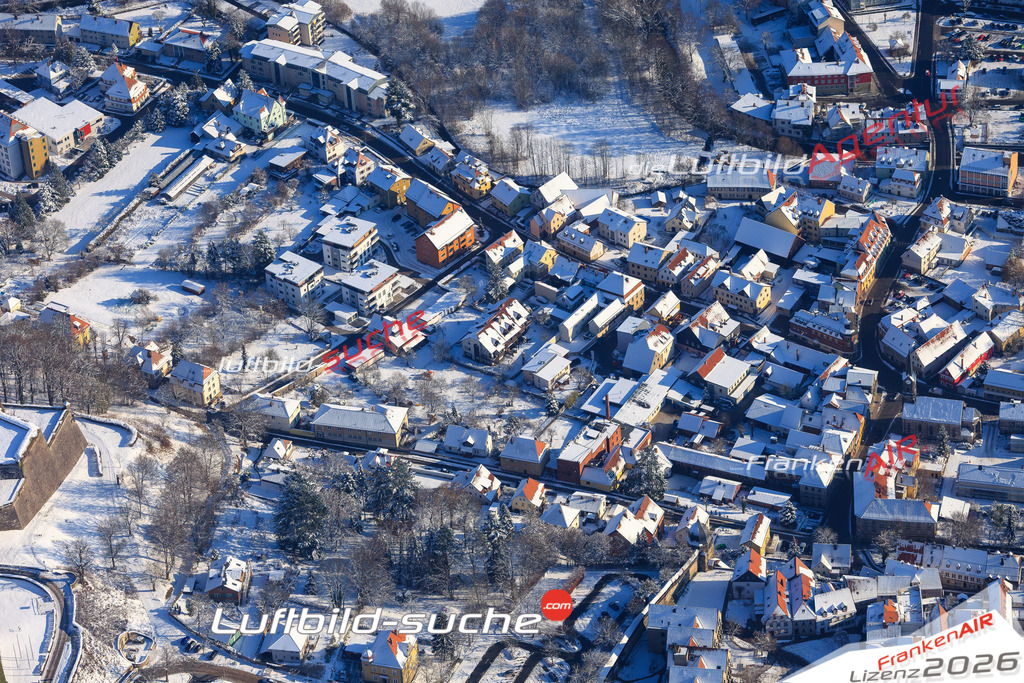 Die Luftaufnahme der Stadt Kronach wurde vom UL-Flugzeug heraus erstellt ( keine Drohne )- hohe Auflösung für beste Qualität