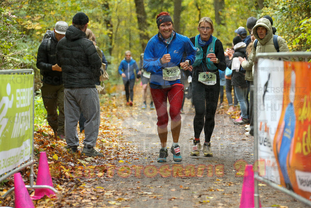251026_1335_EX1_3720 | Sportfotografie im Rhein-Sieg Kreis, Köln, Bonn, NRW, Rheinland Pfalz, Hessen, etc. Unser Tätigkeitsfeld umfasst den Laufsport vom Volkslauf über den Marathon, Duathlon, Triathon bis zum Ultralauf wie Kölnpfad Ultra oder Schindertrail.