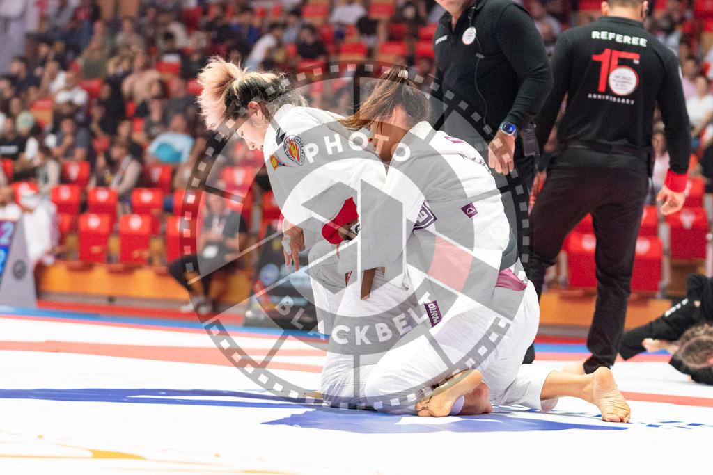 20231109PBB3907 | Fighters compete during the AJP World Professional Championship in the Mubadala Arena in Abu Dhabi, Arab United Emirates, on November 9, 2023.