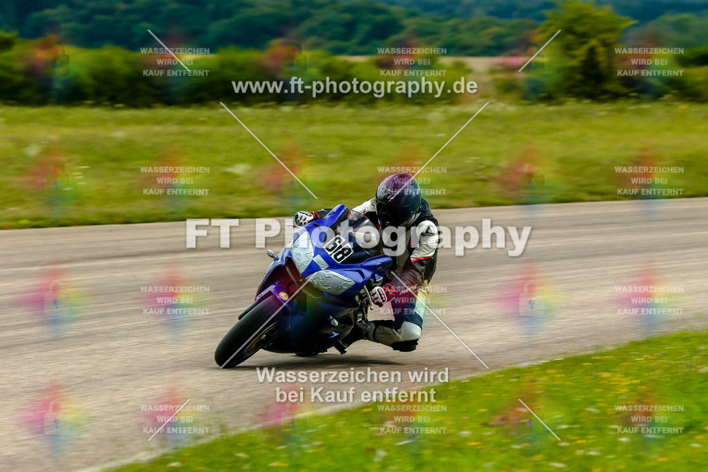 Chambley Juli-3261 | Hier findet Ihr Bilder von Touristenfahrten auf der Nürburgring Nordschleife oder von anderen Veranstaltungen die ich besucht habe. Viel Spass beim Durch Schauen 