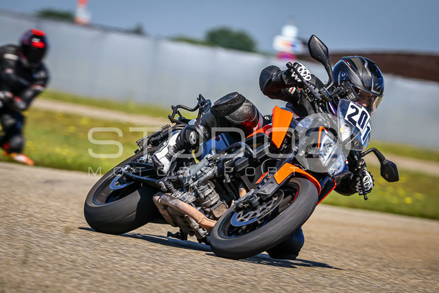 0201-260509DCB-040_201 | Deine Full-Service-Agentur für ✔️Videoproduktionen und ✔️Motorsportfotografie Jetzt Angebot anfragen!
