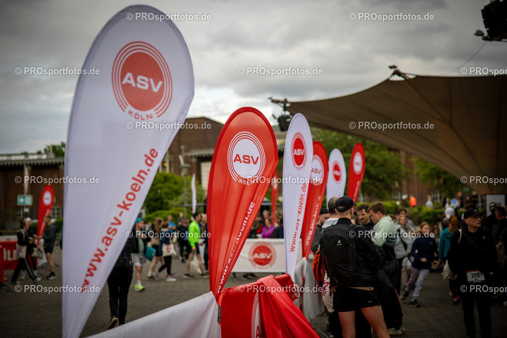 22. ASV Nachtlauf; Koeln, 28.05.25 | Impressionen vom 22. ASV Nachtlauf am 28.05.25 am Tanzbrunnen in Koeln. Foto: BEAUTIFUL SPORTS/Axel Kohring
