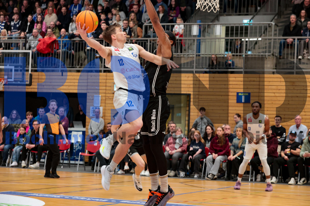 SES_BOCBAY20250209-5 | bond - Realisiert mit Pictrs.com