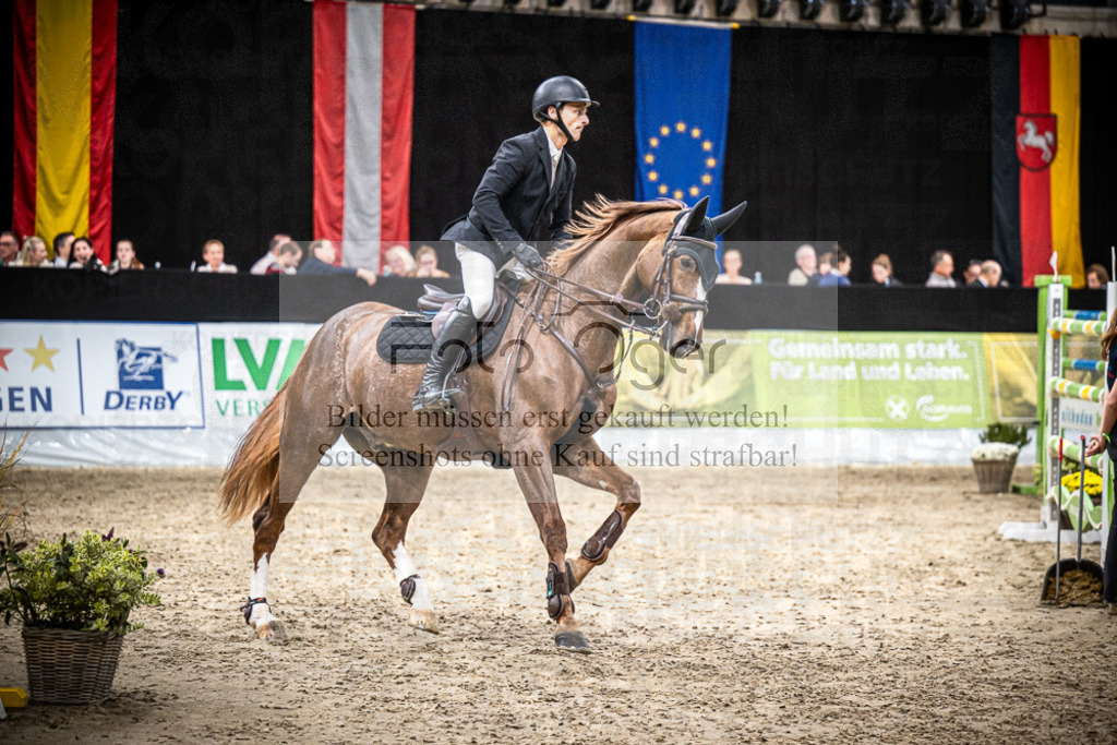 DOS_1663 | Entdecke hochwertige Reitturnierfotos von Foto Oger. Professionell, emotional und authentisch – jetzt Lieblingsmomente im Shop bestellen.Deutschlandweite Turnierfotografie. - Realisiert mit Pictrs.com