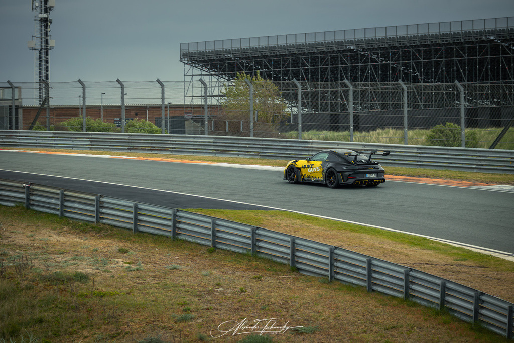 R6AT1038 _Alexander Tschuncky | Entdecken Sie die faszinierende Welt von Alexander Tschuncky Arts: Kreative Fotografie, atemberaubende Automobilkunst und hochwertiger Bilderdruck. Lassen Sie sich inspirieren! - Realisiert mit Pictrs.com