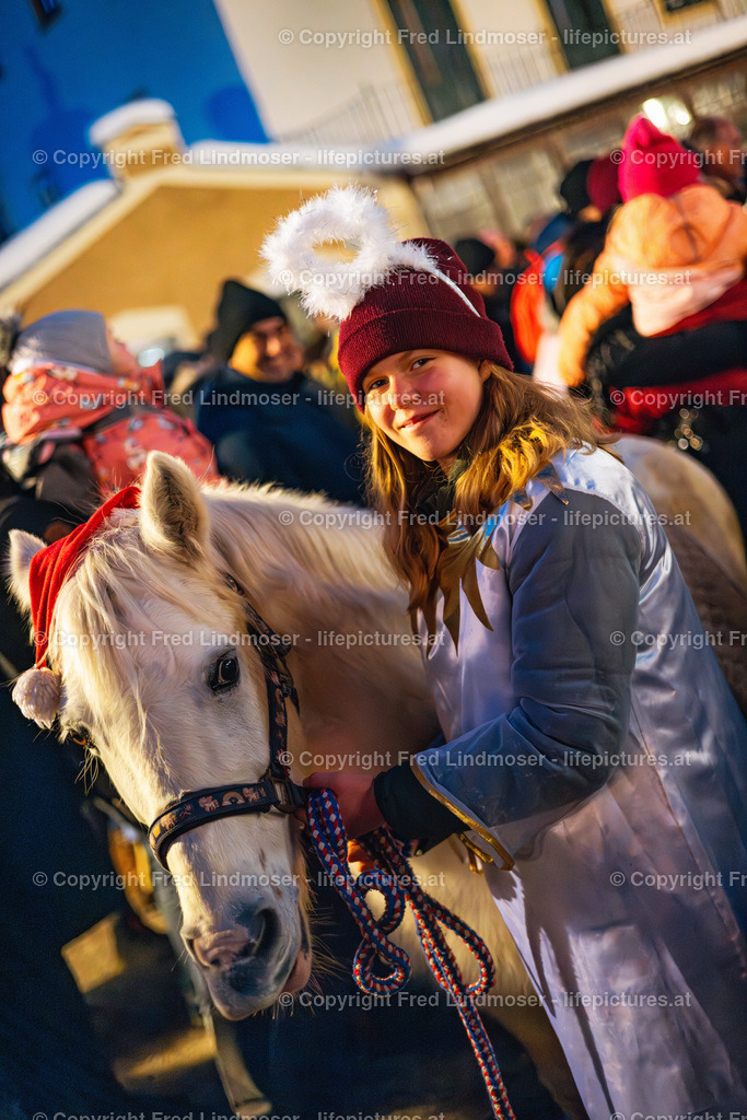Mariazeller Advent am 8_Dezember 2023_Foto Fred Lindmoser--5_Mariazell | Fotos und Fotoprodukte - Realisiert mit Pictrs.com