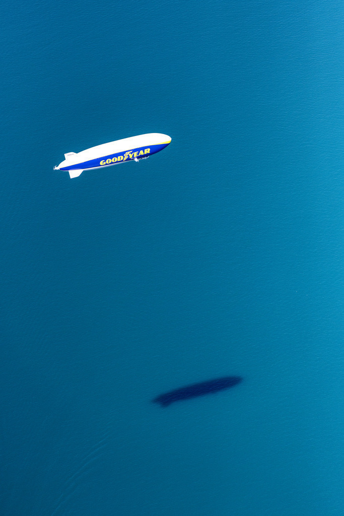 dr__0058877.jpg | KONSTANZ 20.08.2020 Luftschiff über dem Bodensee im Fluge über dem Luftraum in Konstanz im Bundesland Baden-Württemberg, Deutschland. // Airship ueber dem Bodensee in flight over the airspace in Konstanz in the state Baden-Wuerttemberg, Germany. Foto: Daniel Reiter