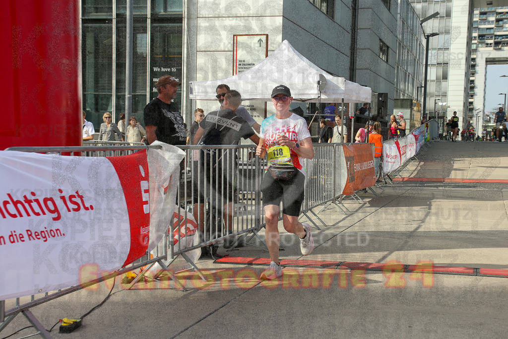 250920_1546_EX1_0628 | Sportfotografie im Rhein-Sieg Kreis, Köln, Bonn, NRW, Rheinland Pfalz, Hessen, etc. Unser Tätigkeitsfeld umfasst den Laufsport vom Volkslauf über den Marathon, Duathlon, Triathon bis zum Ultralauf wie Kölnpfad Ultra oder Schindertrail.