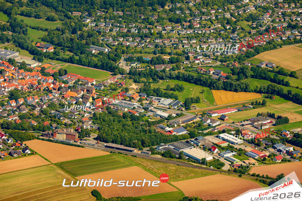 Neue Luftbildaufnahme der Stadt Zierenberg - Das Luftbild wurde 2025 vom UL-Flugzeug heraus erstellt ( keine Drohnenaufnahme ) - Hochauflösende Luftaufnahme - für Wandbilder und großformatige Ausdrucke geeignet. Das besondere Geschenk!Hier alle&nbsp;Infos zur Lizenzierung der LuftaufnahmeWir fliegen auch dieses Jahr wieder in Ihre Region um Luftbilder zu erstellen.- Luftbild anfragen