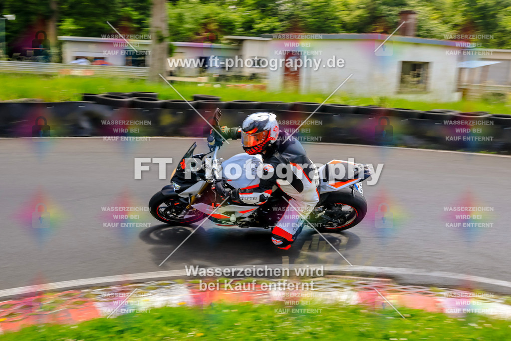 VBK-7974 | Hier findet Ihr Bilder von Touristenfahrten auf der Nürburgring Nordschleife oder von anderen Veranstaltungen die ich besucht habe. Viel Spass beim Durch Schauen 