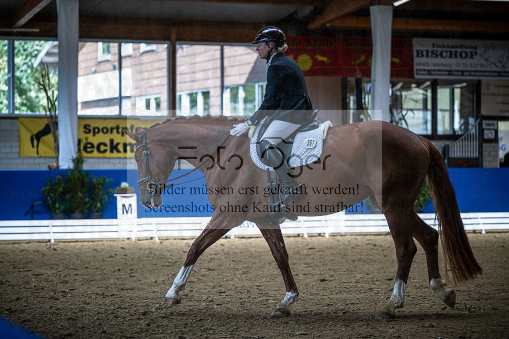 DOS_0518 | Entdecke hochwertige Reitturnierfotos von Foto Oger. Professionell, emotional und authentisch – jetzt Lieblingsmomente im Shop bestellen.Deutschlandweite Turnierfotografie. - Realisiert mit Pictrs.com