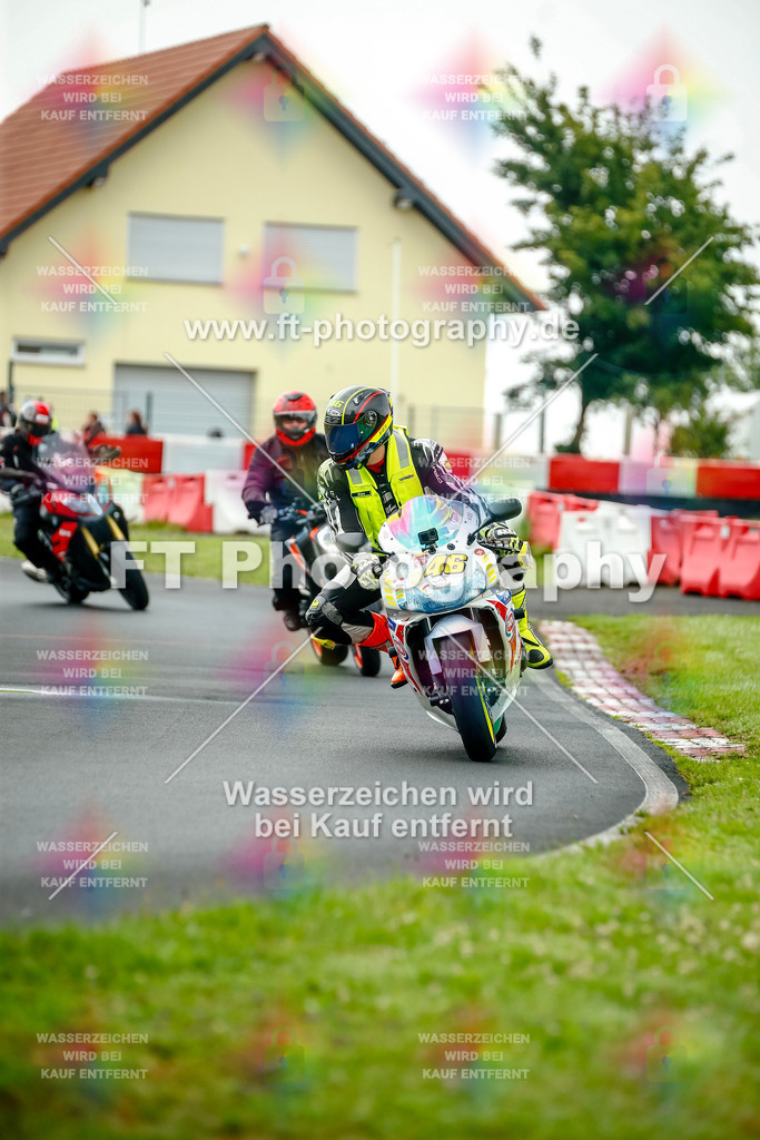 VBK-3763 | Hier findet Ihr Bilder von Touristenfahrten auf der Nürburgring Nordschleife oder von anderen Veranstaltungen die ich besucht habe. Viel Spass beim Durch Schauen 
