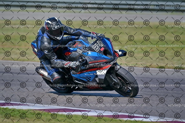 26BT02-0012 | markuskiefer.com - Realisiert mit Pictrs.com