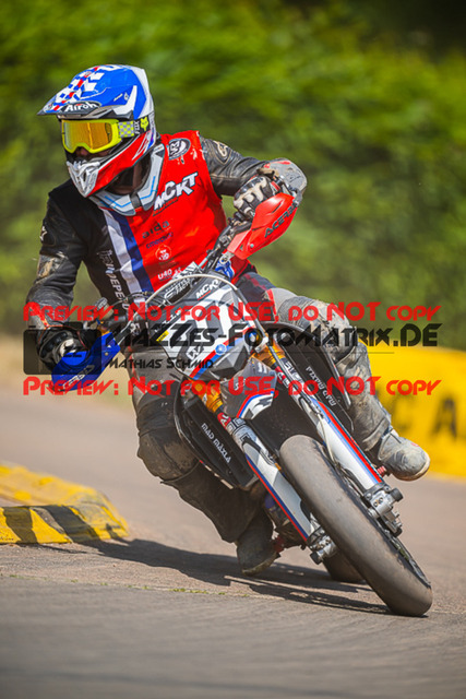 MaZZes_FotoMatrix_230609_1196 | UE40