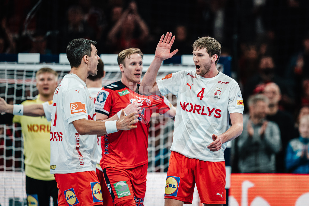 Handball | Herren | EHF EURO 2024 | European Championshop Men 2024 Final Tournament | Norwegen vs. Dänemark | 21.01.2024 | Dänemark feiert nach dem Sieg, im Fokus Magnus Landin Jacobsen (#4, Dänemark, DEN)