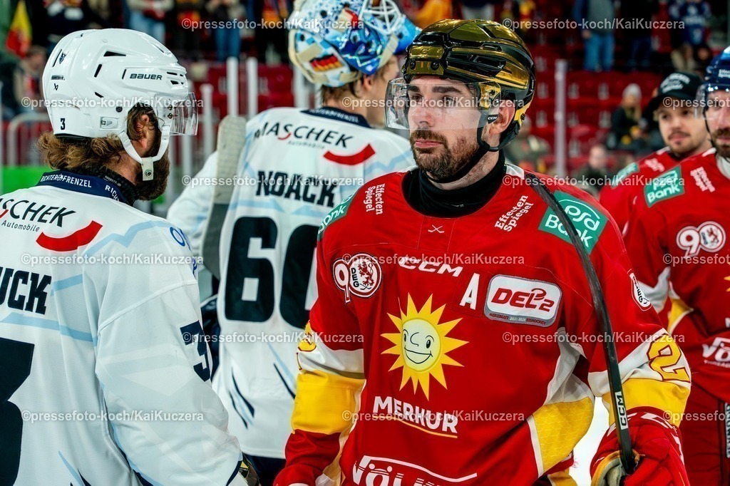 xKKUx26102501057 | 26.10.2025, xydrx, Eishockey, DEL2, Düsseldorfer EG - Blue Devils Weiden, PSD Bank Dome Düsseldorf:  Erik Bradford (DEG #22) 