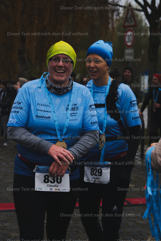 cineathletes-huegelland-2025-11-09-13-02-06 | Sportfotografie rund um Obstacle Course Racing und Trail Run - Realisiert mit Pictrs.com
