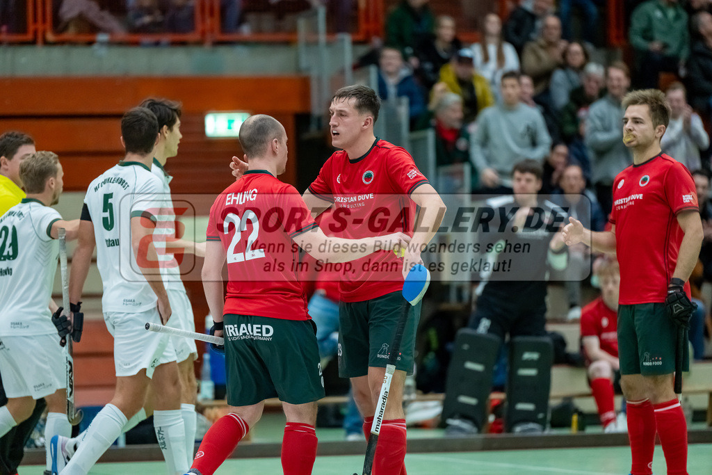 HK_20240114_108277 | 1. Bundesliga Herren Crefelder HTC - Uhlenhorst Mülheim am 14.1.2024 Halle Glockenspitz, Krefeld , Ehling Jonathan ( Crefelder HTC #22 ) , Boomes Anton ( Crefelder HTC #23 )