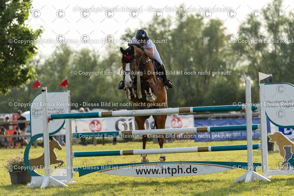 CL5A1322 | Emilia Reinking Fotografie - Realisiert mit Pictrs.com