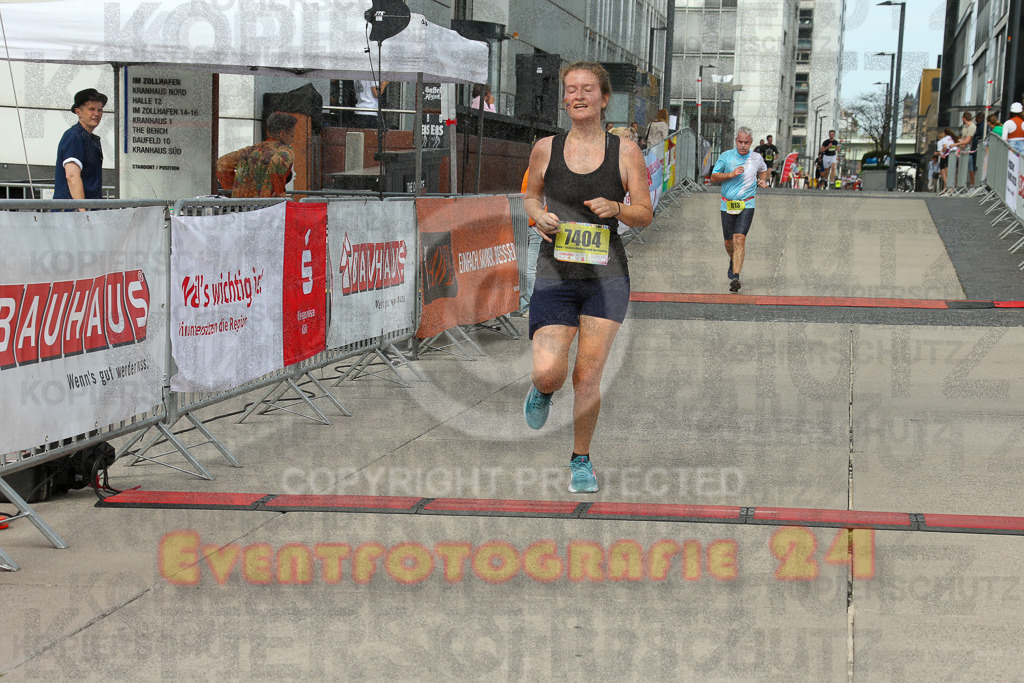 250920_1323_EX1_4321 | Sportfotografie im Rhein-Sieg Kreis, Köln, Bonn, NRW, Rheinland Pfalz, Hessen, etc. Unser Tätigkeitsfeld umfasst den Laufsport vom Volkslauf über den Marathon, Duathlon, Triathon bis zum Ultralauf wie Kölnpfad Ultra oder Schindertrail.