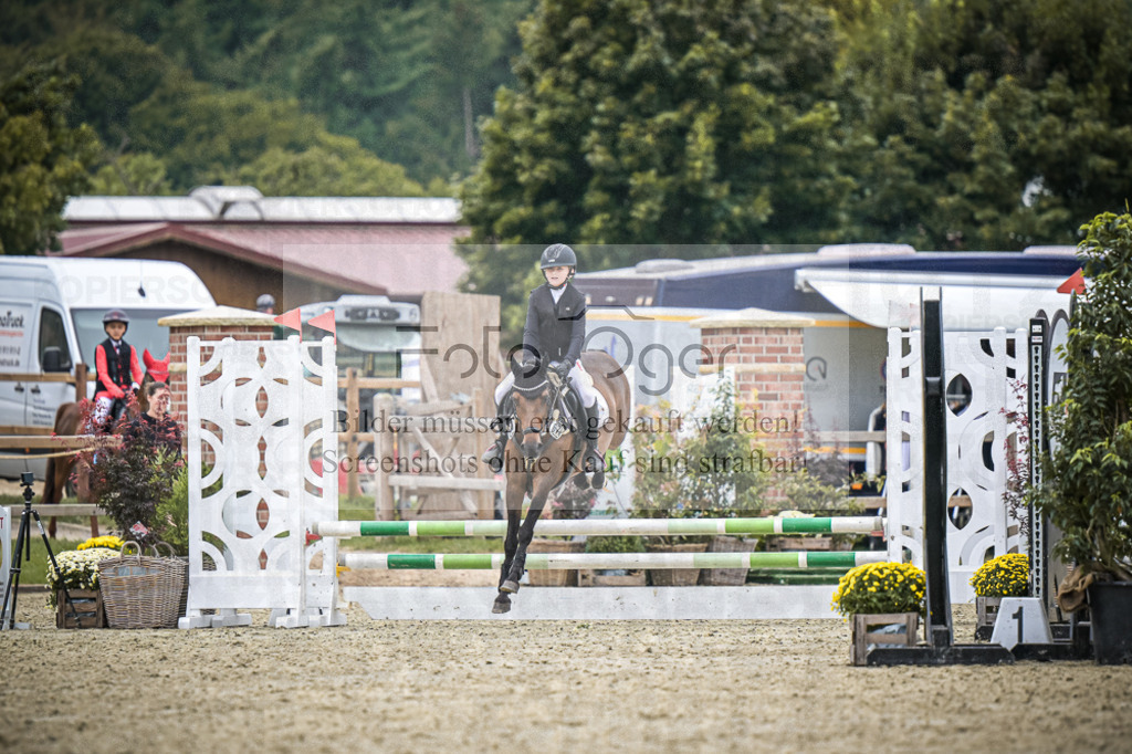DOS_1189 | Entdecke hochwertige Reitturnierfotos von Foto Oger. Professionell, emotional und authentisch – jetzt Lieblingsmomente im Shop bestellen.Deutschlandweite Turnierfotografie. - Realisiert mit Pictrs.com