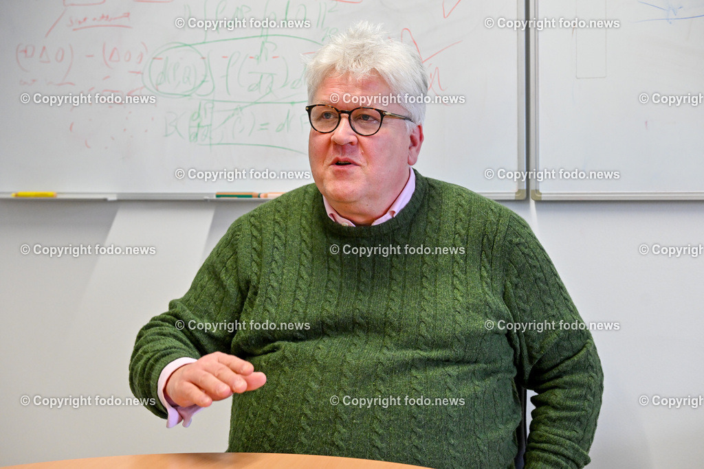 Sepp Hochreiter_ JKU-Institut fuer Machine Learning_ 09.02.2024-14 | 09.02.2024, Johannes Kepler Universitaet Linz, AUT, JKU, Johannes Kepler Universitaet Linz, im Bild Sepp Hochreiter (JKU, Leitung Institut fuer Machine Learning)