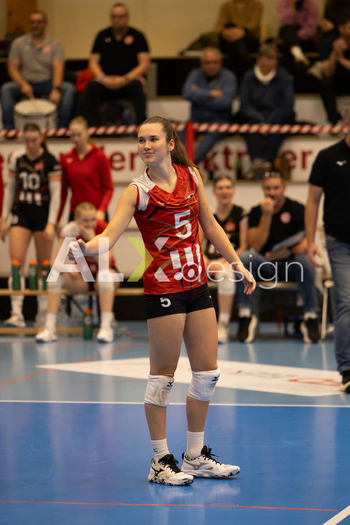 Volleyball I Frauen I Saison 2025-2026 I CEV Volleyball Challenge Cup 2026 | Women I 16th Finals I VC Kanti Schaffhausen - TJ Ostrava I 03.12.2025 | TJ Ostrava - 5 Nela Tobiášová (CZ) – Libera - Realisiert mit Pictrs.com