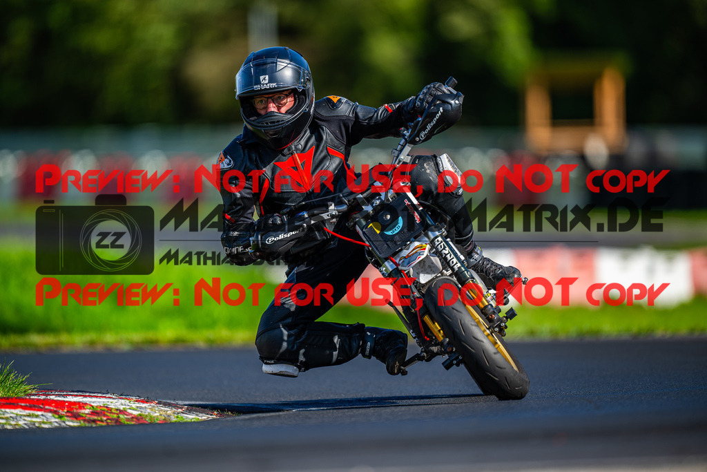 MaZZes_FotoMatrix_230920_0918 | Fotograf Mathias Schmid
Sportfotograf,
Eventfotograf,
Hochzeitsfotograf,
Portraitfotograf