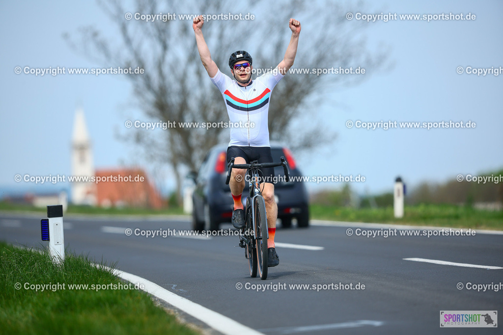 940_TRA57121 | Neusiedlersee Radmarathon 2026@sportshot_your_pictrs #yourpictures#roadtowm2029 #nrm #neusiedlerseeradmarathon #neusiedlersee #neusiedlerseetourismus #burgenland #mörbisch #nrm26 #burgenlandtourismus #voglundco #poweredbyburgenlandtourismus #radsport #rad #marathon #ucigranfondo #visitburgenland #ucigranfondoworldseries