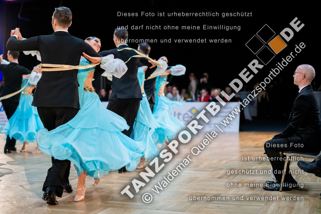 20250118-10057 | Hier finden Sie Tanz Bilder vom Latein und Standard Formationen tanzen. Sportbilder vom Tanzsport. Schöne Fotos und von Weltmeisterschaft, Europameisterschaft, Bundesliga, Regionalliga, Oberliga und Landesliga sowie von GOC Stuttgart, DanceComp, WM Bremen