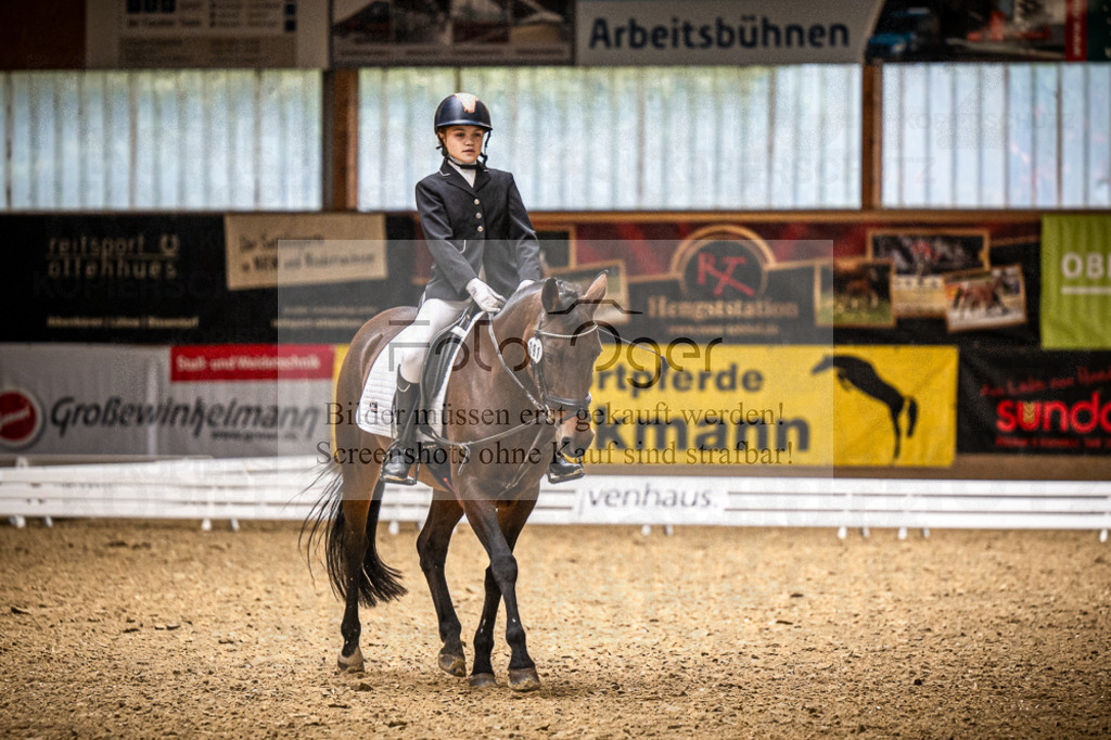 DOS_1601 | Entdecke hochwertige Reitturnierfotos von Foto Oger. Professionell, emotional und authentisch – jetzt Lieblingsmomente im Shop bestellen. - Realisiert mit Pictrs.com