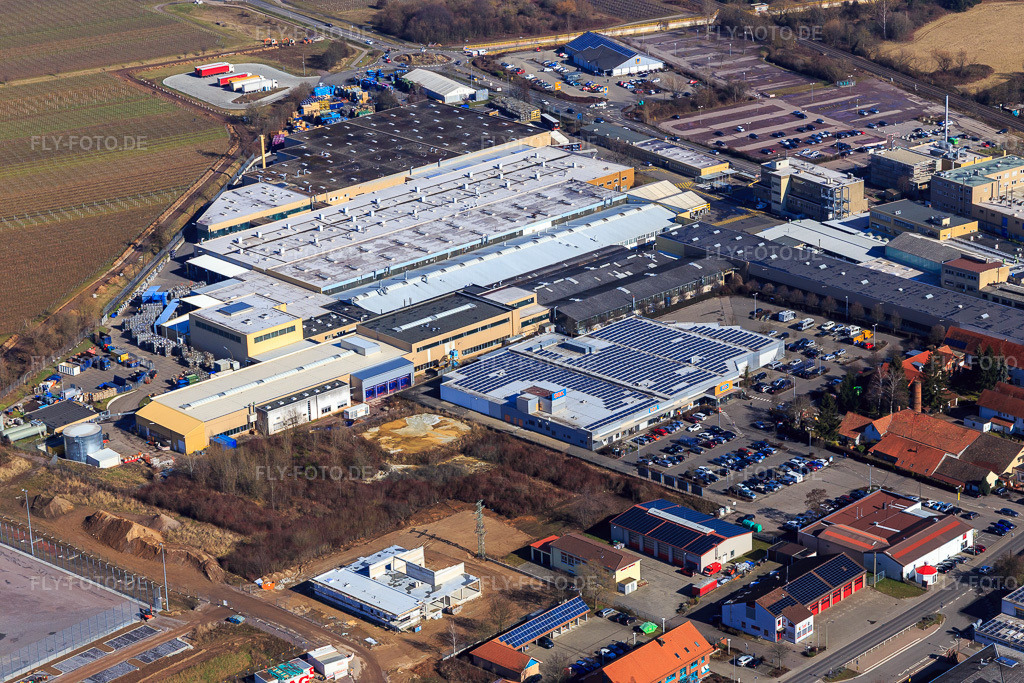 Luftbild: Industriegebiet Staatsstraße mit Tenneco GmbH aus Westen in Maikammer im Bundesland Rheinland-Pfalz in Deutschland. Foto: IMG_097074.jpg vom 25.02.2017 durch Werner Riehm/FLY-FOTO.deTenneco - Cleaner, More Efficient and Reliable Performance | Tenneco
