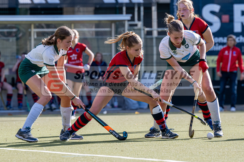 SFE_20231021_0177 | Deutsche Meisterschaft Weibliche U16 Halbfinale Uhlenhorst Mülheim - Berliner HC am 21.10.2023 in Köln (Düsseldorfer Hockeyclub 1905 e.V.), Photo: Stephan Fehrmann 2023 (Sports-Gallery)