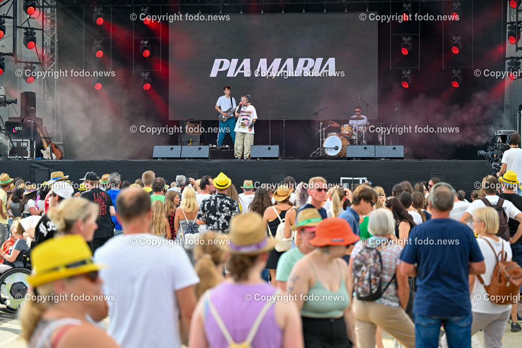 Linzer Kronefest 2023_ 18.08.2023-27 | 18.08.2023, Linzer Kronefest 2023, AUT, im Bild Linzer Kronefest 2023, Hauptbuehne

Pia Maria

Zuschauer, Menschen