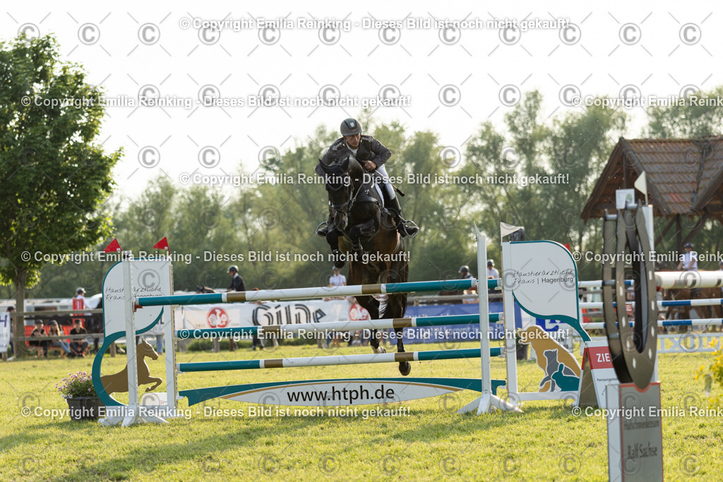 CL5A1297 | Emilia Reinking Fotografie - Realisiert mit Pictrs.com