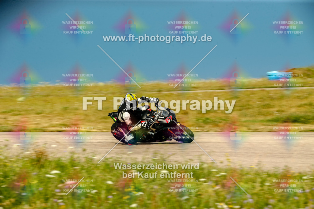 Chambley Juli-0658 | Hier findet Ihr Bilder von Touristenfahrten auf der Nürburgring Nordschleife oder von anderen Veranstaltungen die ich besucht habe. Viel Spass beim Durch Schauen 