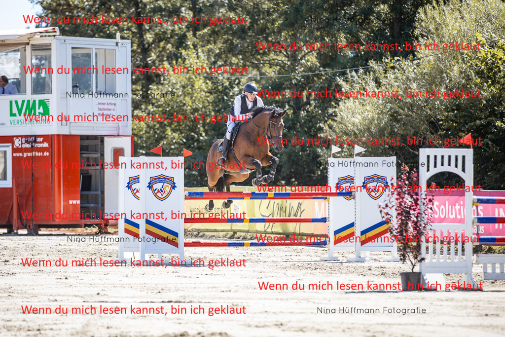 BK1A6687 | Turnierbilder Turnierfotos Nina Hüffmann Turnierfotografie Pferdefotografie Tierzeichnung Haustierzeichnung Pferdezeichnung Hundezeichnung Videograf  - Realisiert mit Pictrs.com