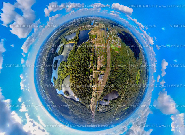 Duisburg241090043WedauWohnen | Luftbild, geplantes Duisburger Wohnquartier Wedau auf dem ehemaligen Rangierbahnhof Gelände, an der Sechs-Seen-Platte, Erdkugel, Fisheye Aufnahme, Fischaugen Aufnahme, 360 Grad Aufnahme, tiny world, little planet, fisheye Bild, Wedau, Duisburg, Ruhrgebiet, Nordrhein-Westfalen, Deutschland
