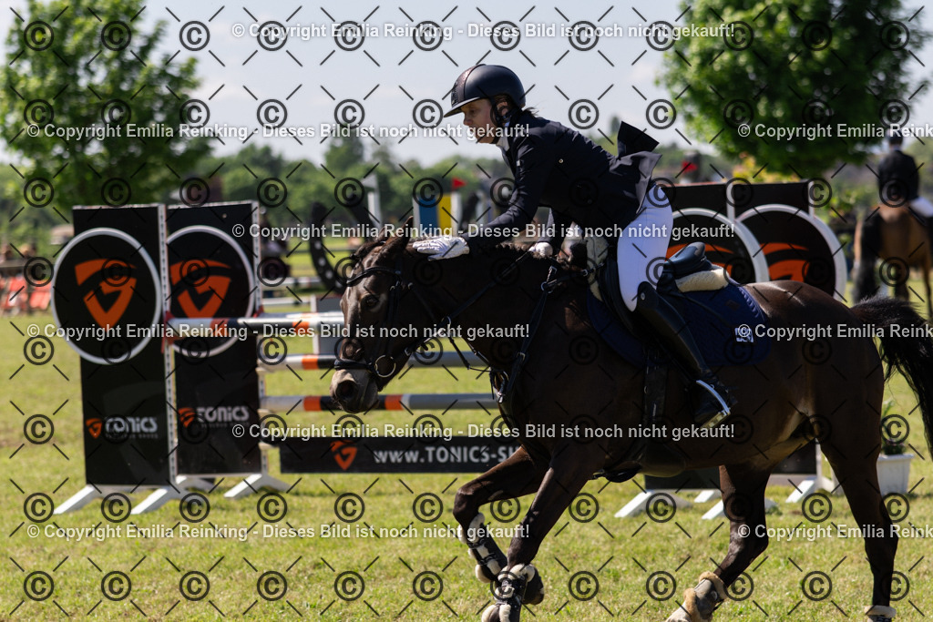 CL5A1033 | Emilia Reinking Fotografie - Realisiert mit Pictrs.com