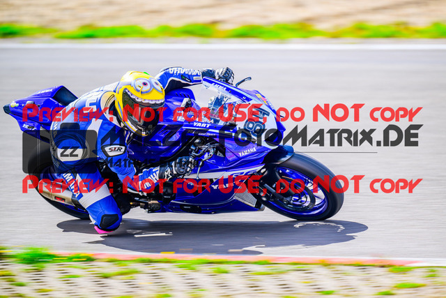 MaZZes_FotoMatrix_240911_6007705_7087 | GELB