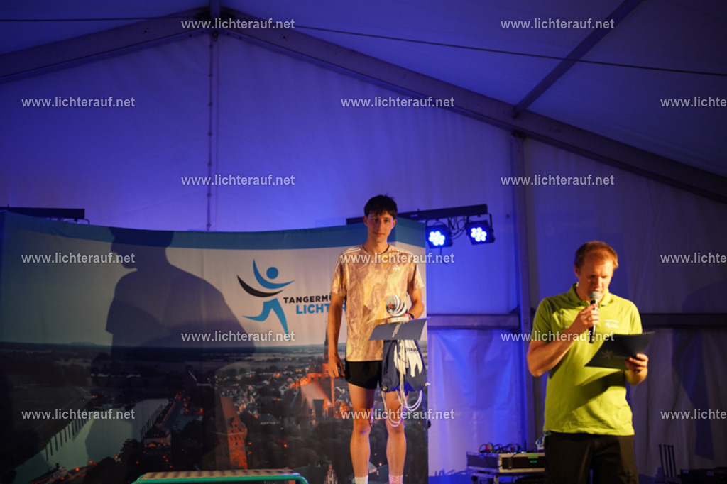 FSC00370 | Lichterlauf  - Realisiert mit Pictrs.com
