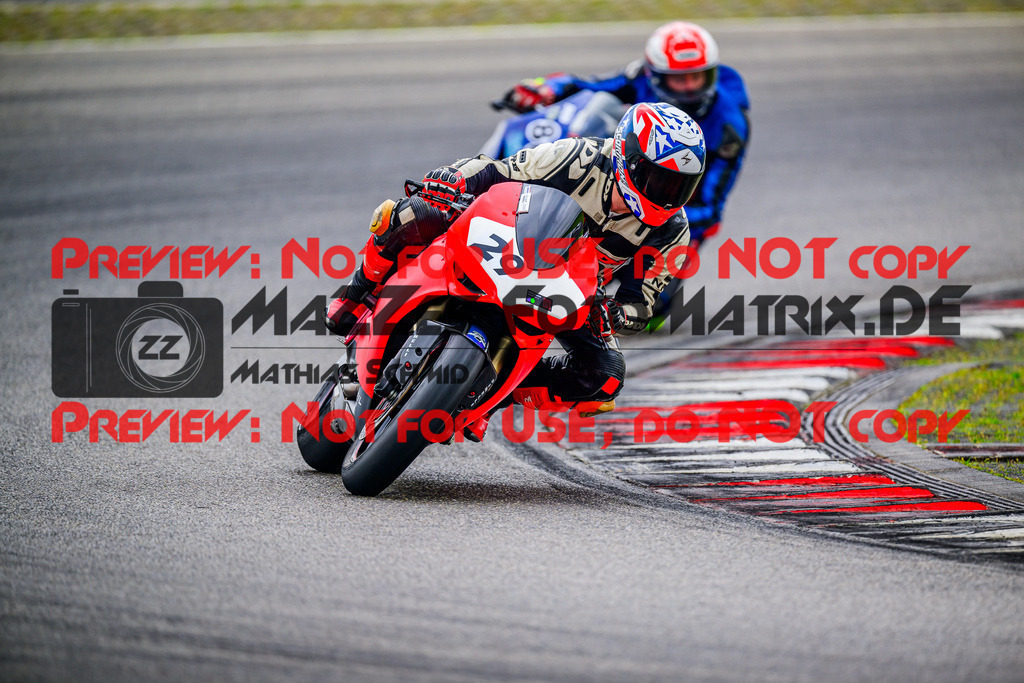 MaZZes_FotoMatrix_240717_6007705_3976 | ROT